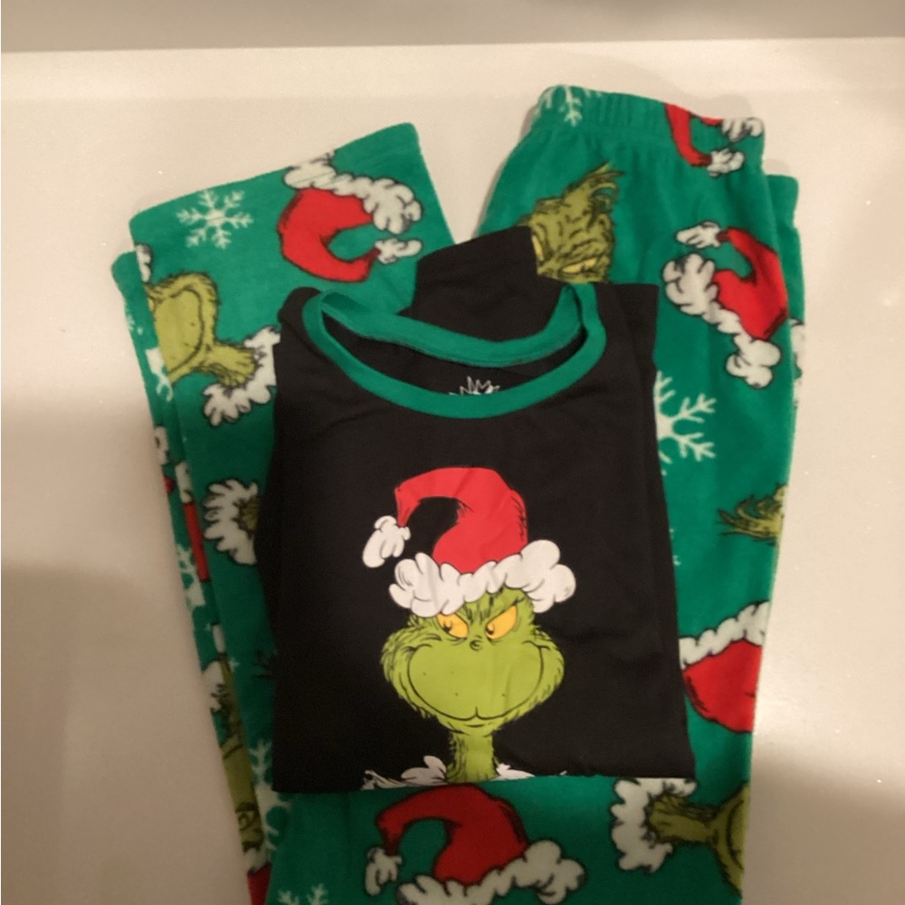 DR. SEUSS XL(14/16) MERRY GRINCHMAS PAJAMA PANTS AND SHIRT